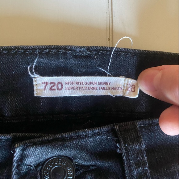Levi’s high rise skinny jeans - Picture 7 of 7